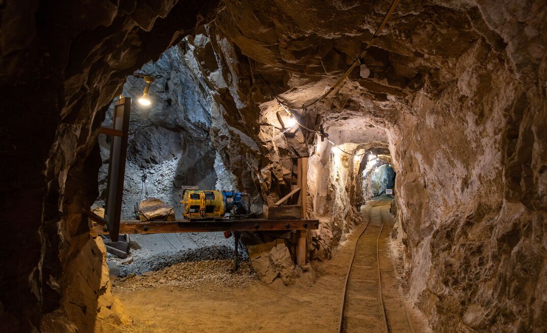 Green Gravity is working with TEXMiN and the Indian Institute of Technology to evaluate using abandoned underground mines for renewable energy purposes.