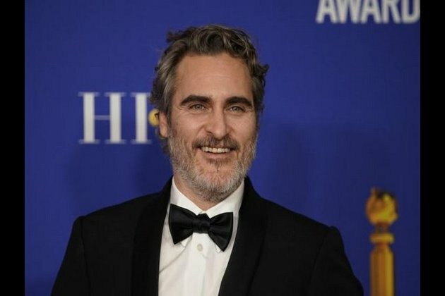 Joaquin Phoenix dedicates his SAG award speech to Heath Ledger