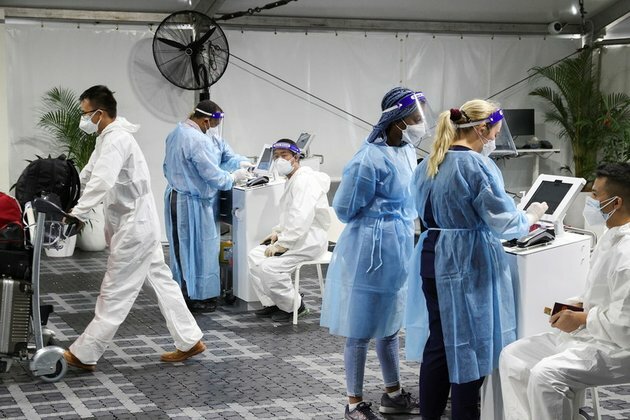 Omicron variant poses very high global risk WHO