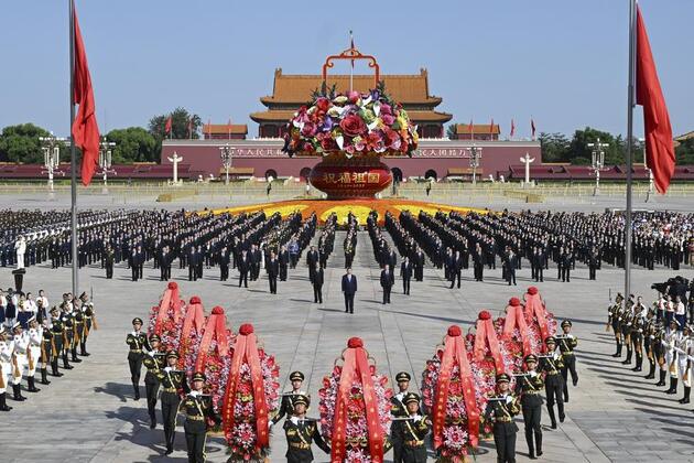 Xi's Album | Xi pays tribute to national heroes on Martyrs' Day