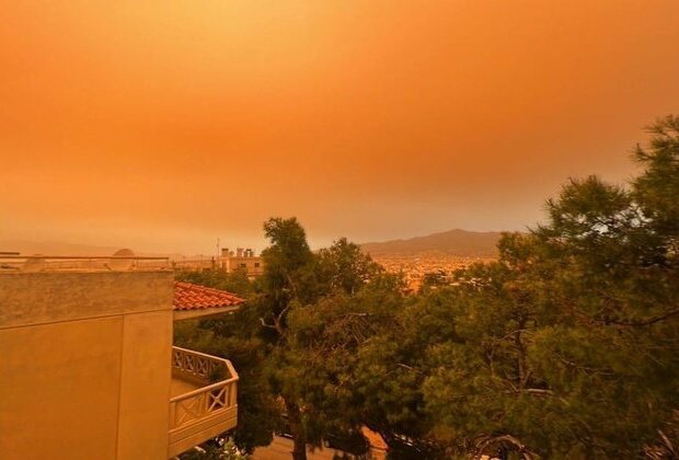 Greece choked by Sahara sandstorm