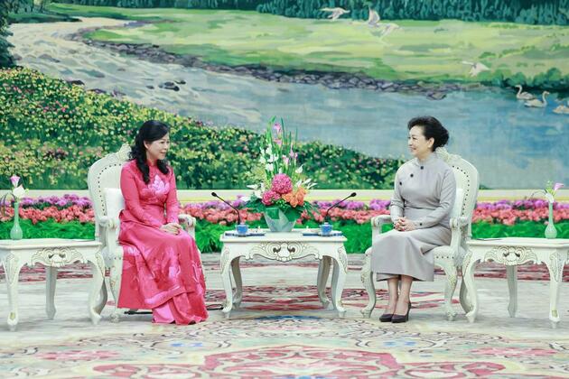 Memorable tea chats between Xi, Vietnamese leaders