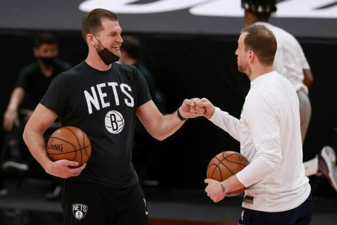 Brazilian-born Tiago Splitter named interim coach of Trail Blazers