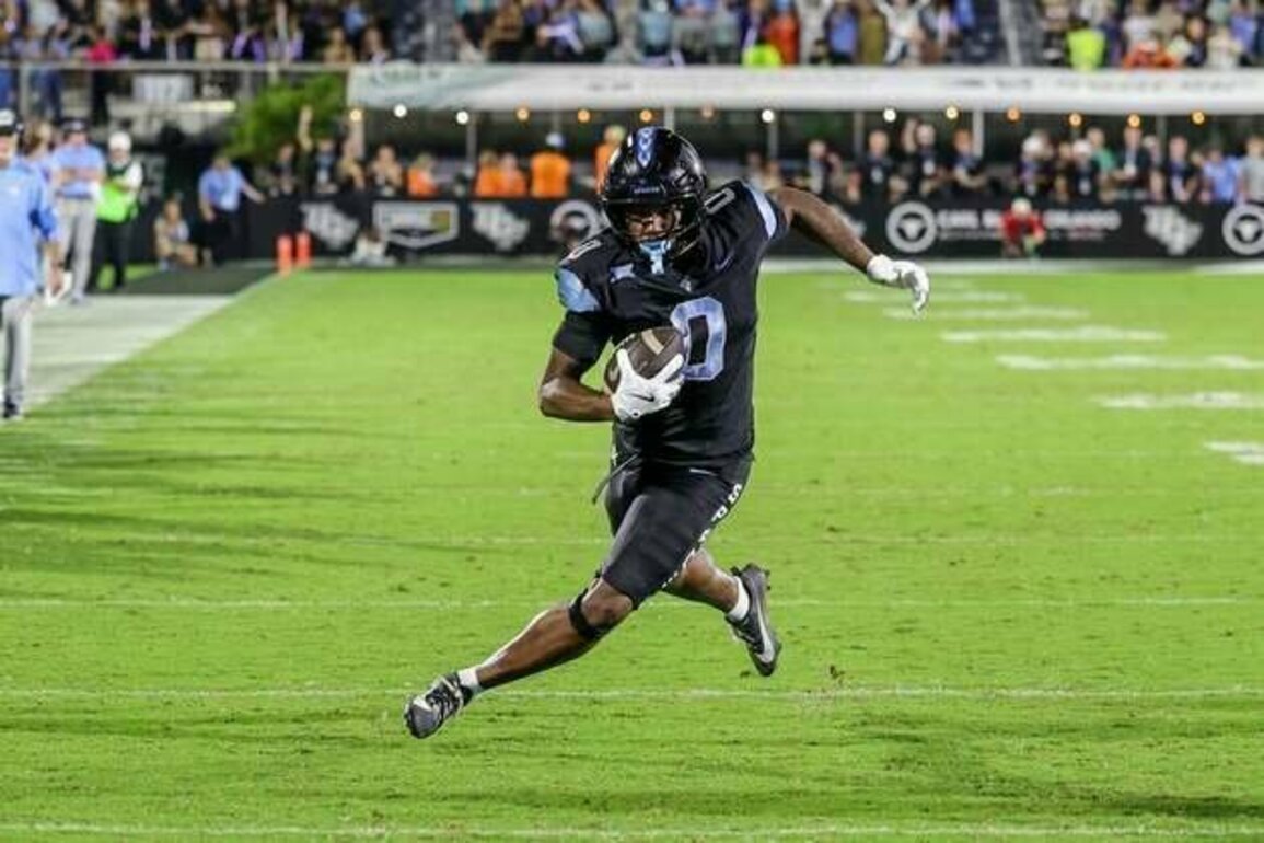 Lowly UCF, Oklahoma State eager to snap losing streaks
