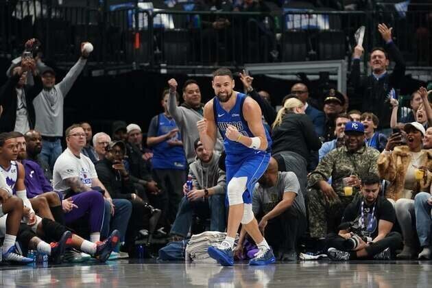 Klay Thompson drains 6 treys as Mavericks thrash Jazz