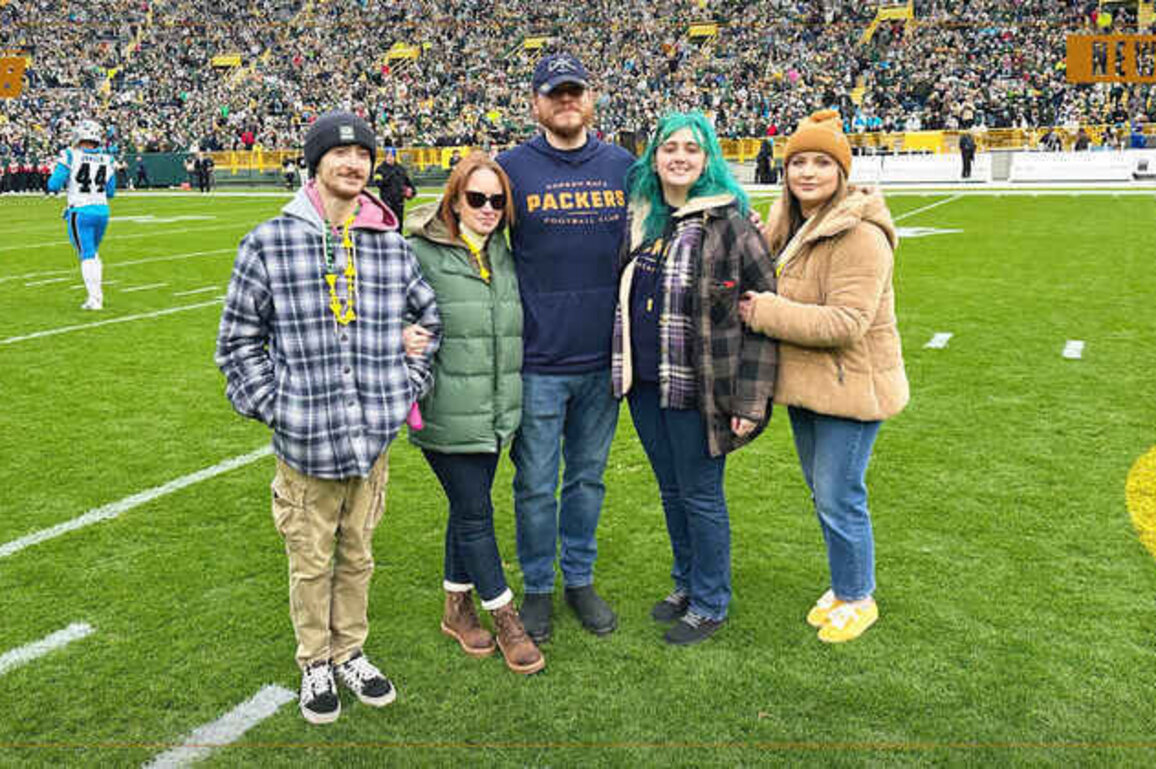 Packers salute U.S. Army veteran Kalen Waite for 'Operation Fan Mail'