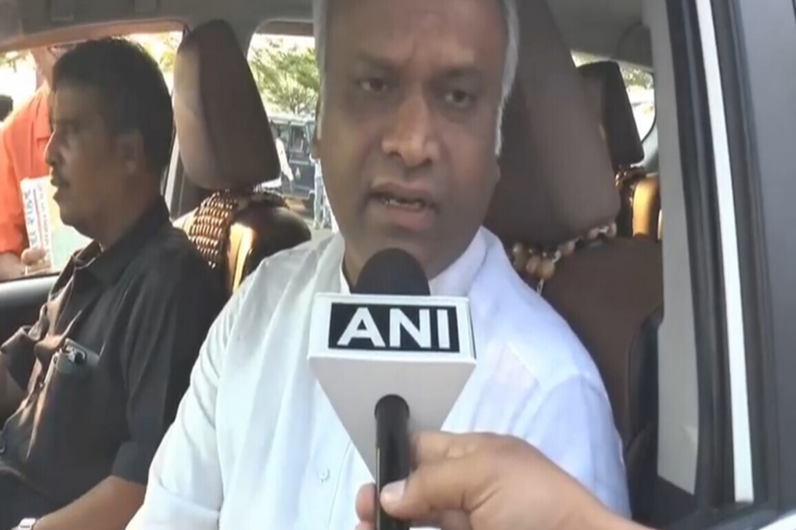 "Crisis formulated by BJP:" Karnataka Minister Priyank Kharge on commercial LPG cylinder shortage in country