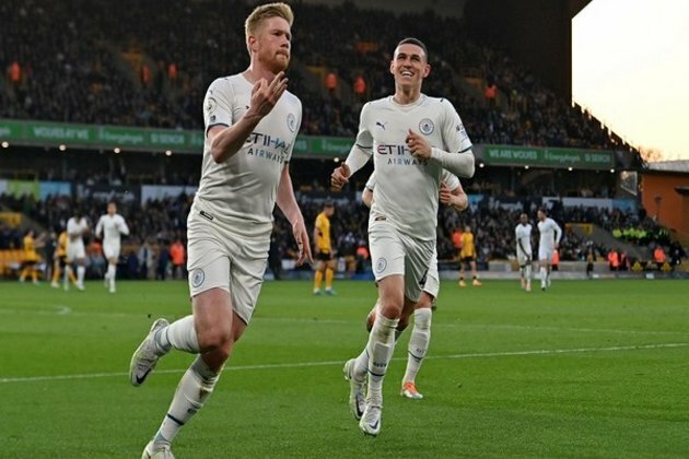 Kevin De Bruyne hits four as Man City close in on Premier League title