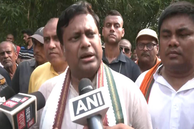 "Hindus threatened at gunpoint, forced to chant Islamic religious slogans": Sukanta Majumdar on Murshidabad violence