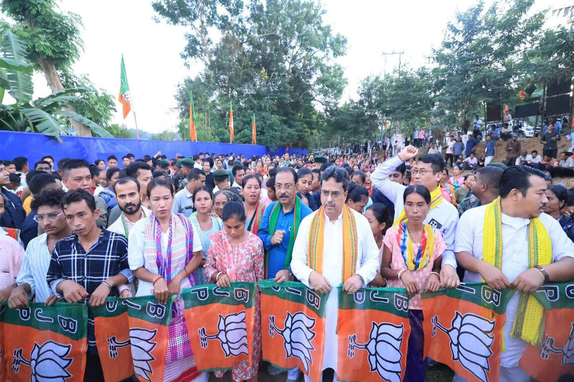 Tripura CM Manik Saha inaugurates new party office in Takarjala; 690 people join BJP