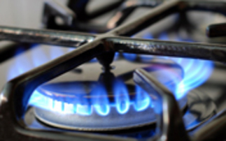UK inflation rises to 2.9% amid surge in gas prices