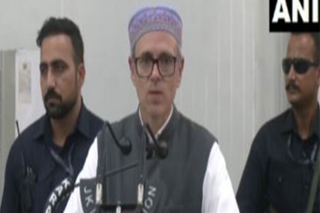 J-K CM Omar Abdullah inaugurates Cold Store and Ripening Centre in Jammu