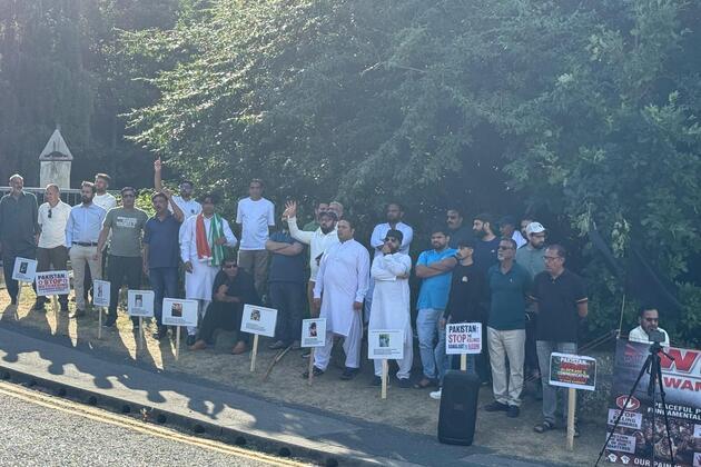 Kashmiri diaspora holds black day protest in Bradford, demands end to Pakistani presence