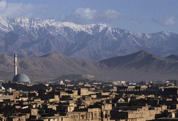 Huge explosion rips through Kabul mosque