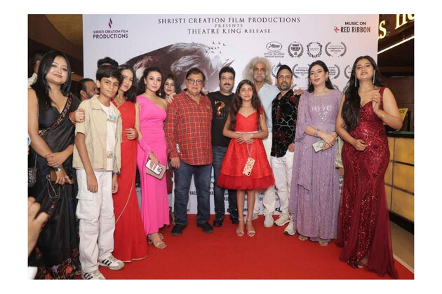 Rakesh Bedi & Makarand Deshpande Join Director Prasenjit Chakraborty at the Grand Trailer Launch of 'Chindi Pakad', Exploring the Unseen World of Ragpickers