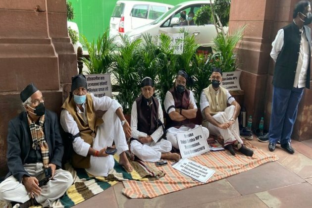Suspended MPs shift dharna from Gandhi statue to Parliament Gate no 1 due to rain