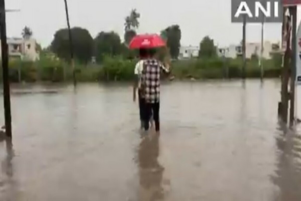 Gujarat: Banaskantha severely waterlogged following rainfall in region