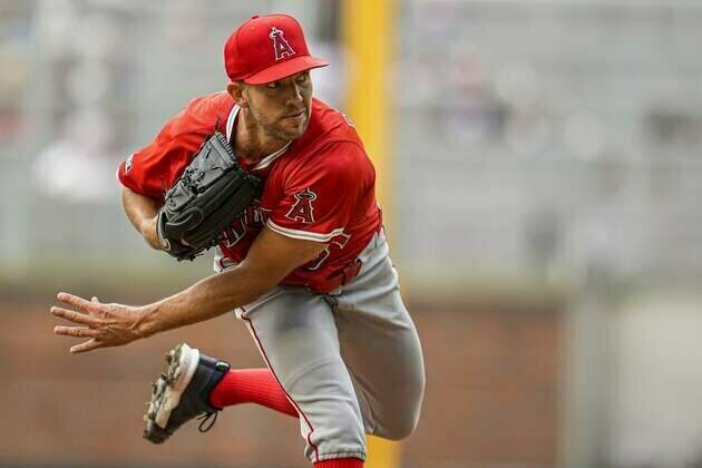 Hot Angels plate 4 runs in 8th, shut out Braves