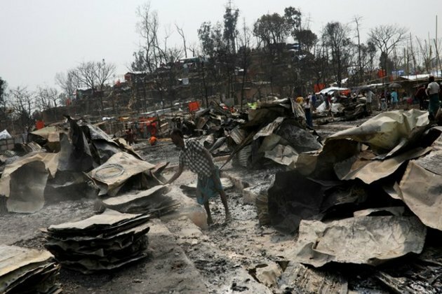 Bangladesh: 1,200 Rohingya refugees' homes gutted in a massive fire
