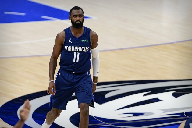 Reports: Mavericks re-sign Tim Hardaway Jr. to 4-year deal