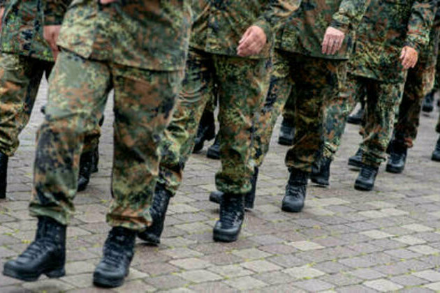 Germany plans six-month military service - Reuters