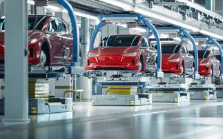 SMMT: UK electric car production rises for first time this year