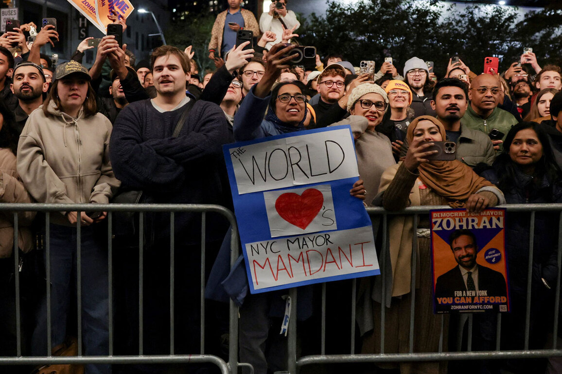 "Super progressive candidate," New Yorkers cheer on as Mamdani wins mayoral polls