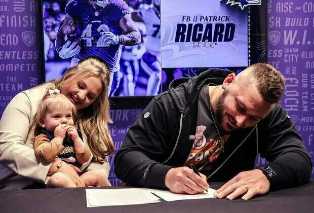 Ravens Sign Fullback Patrick Ricard