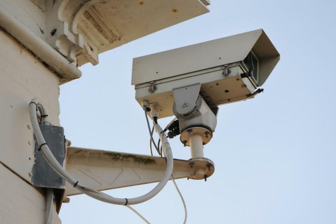 The seismic risks of spying on people in the streets - The Herald