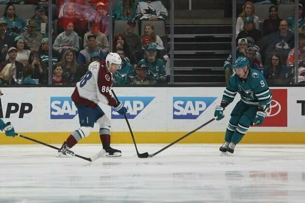 Philipp Kurashev heroics propel Sharks to OT win over Avalanche
