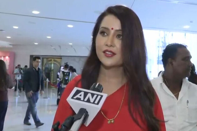 Devendra Fadnavis' wife Amrutha Fadnavis applauds IIMUN's 15-year milestone; says "good outcomes expected" as RSS chief addresses event