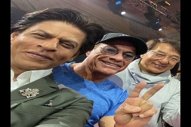 Shah Rukh Khan poses with Jackie Chan, Jean-Claude Van Damme