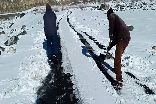 Himachal Pradesh PWD team studies NHAI's slope protection work on Kalka-Solan four-lane