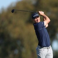 Justin Rose breaks out to 4-shot Farmers lead; Brooks Koepka makes cut