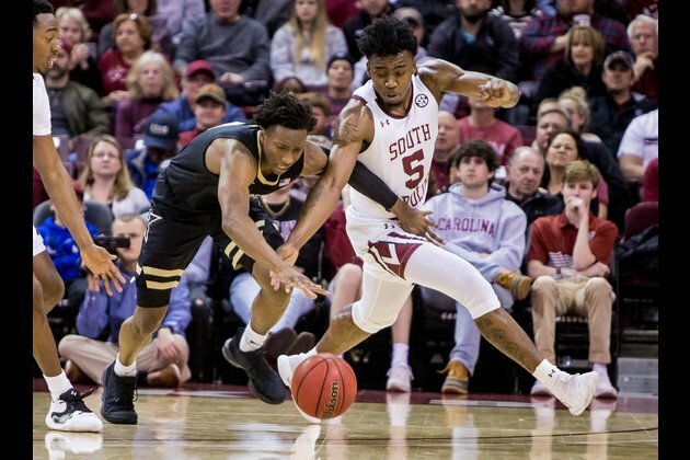 South Carolina starts fast, rolls over Vanderbilt