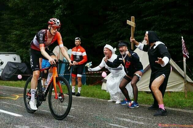 Thymen Arensman wins Tour de France Stage 19