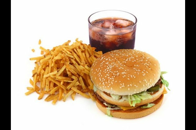 Localities with more fast food outlets witness more heart attacks
