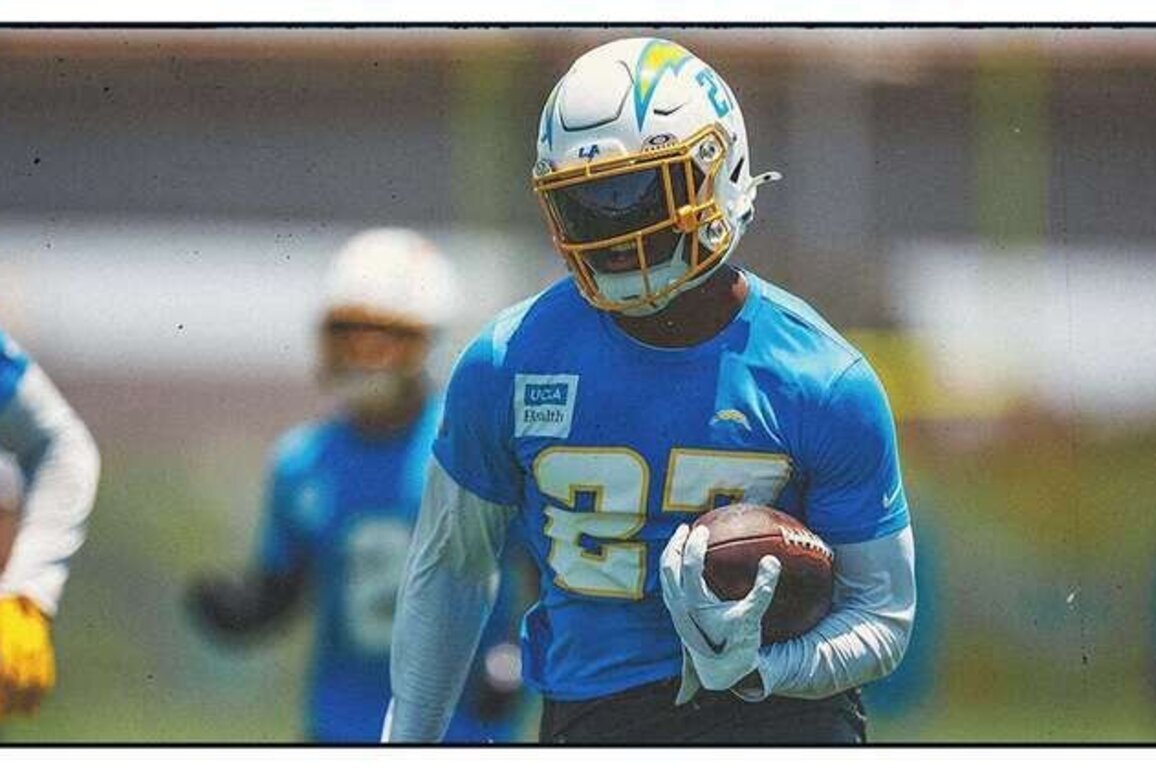 3 Observations: Chargers Defense Flashes in Week 2 of OTAs