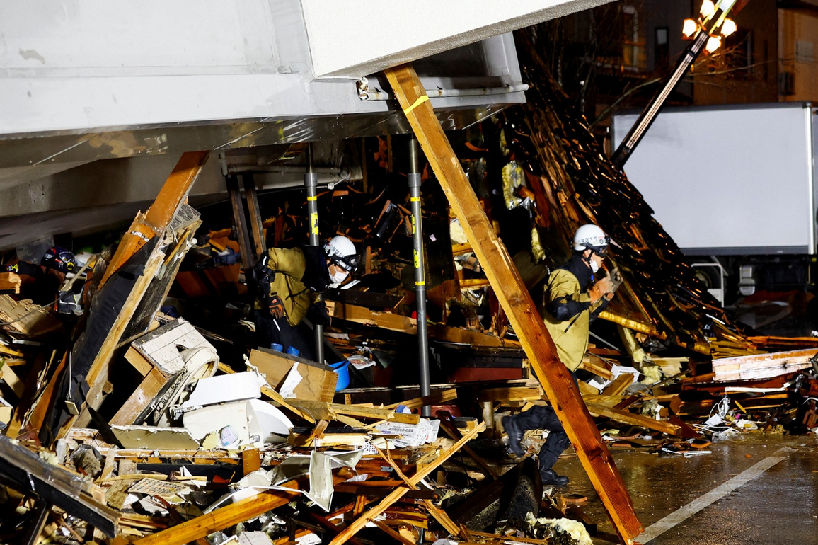 Strong 6.7 quake in northern Japan triggers Tsunami advisory