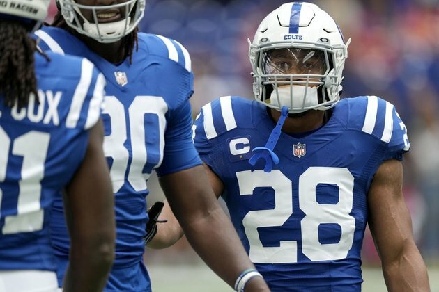 Colts RB Jonathan Taylor (toe) sits out practice