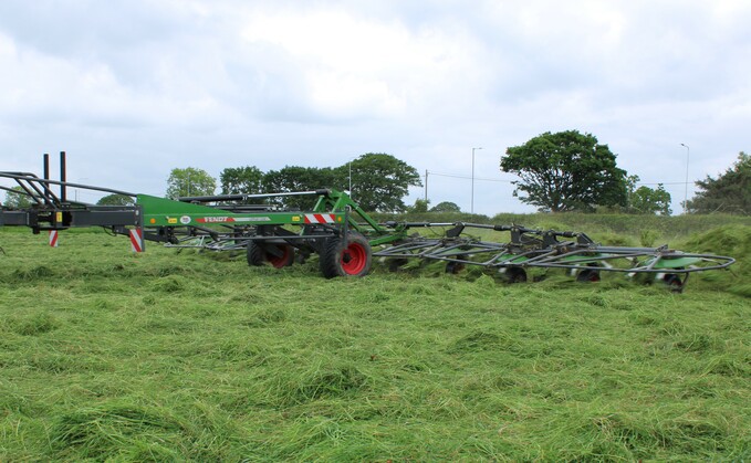 The Fendt Lotus 1250 provides a working width of 12.5-metres The Fendt Lotus 1250 provides a working width of 12.5-metres