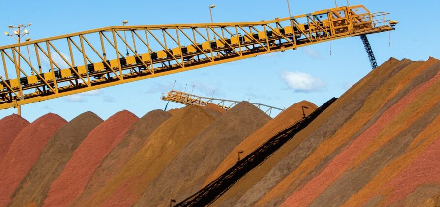 Produção de minério de ferro da NMDC na Índia