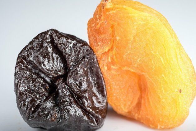 Research finds prunes may be able to control holiday cravings