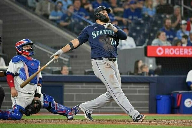 Mariners' Rowdy Tellez hits grand slam to dispatch Blue Jays