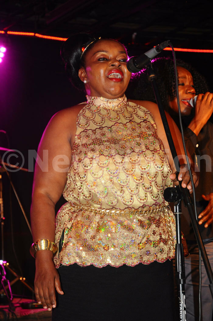  oanitaawalya made a mark in the band 