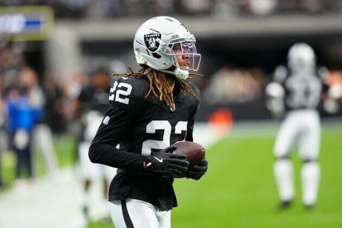 Reports: Raiders re-sign CB Eric Stokes to 3-year, $30M deal
