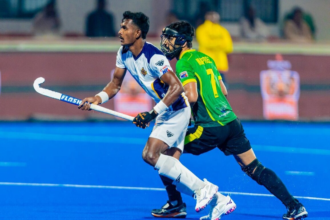 HIL: Ranchi Royals sail into the final with a thrilling 3-2 win against Hyderabad Toofans