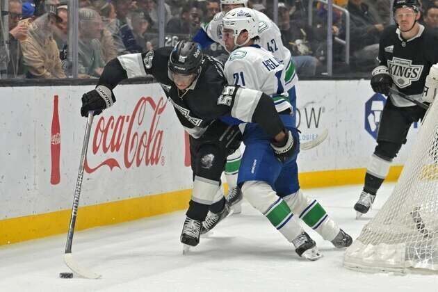 Kings move into wild-card position with win over Canucks