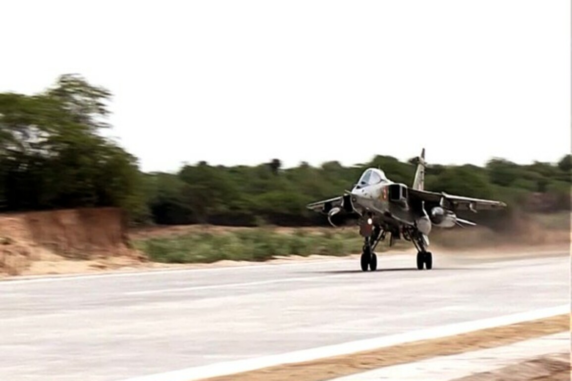 IAF Jaguar aircraft crashes near Jamnagar, one pilot dead, inquiry ordered