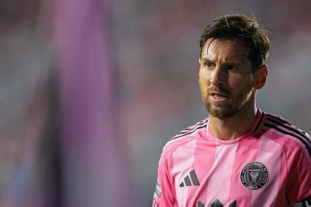 Lionel Messi exits Leagues Cup match with apparent leg injury